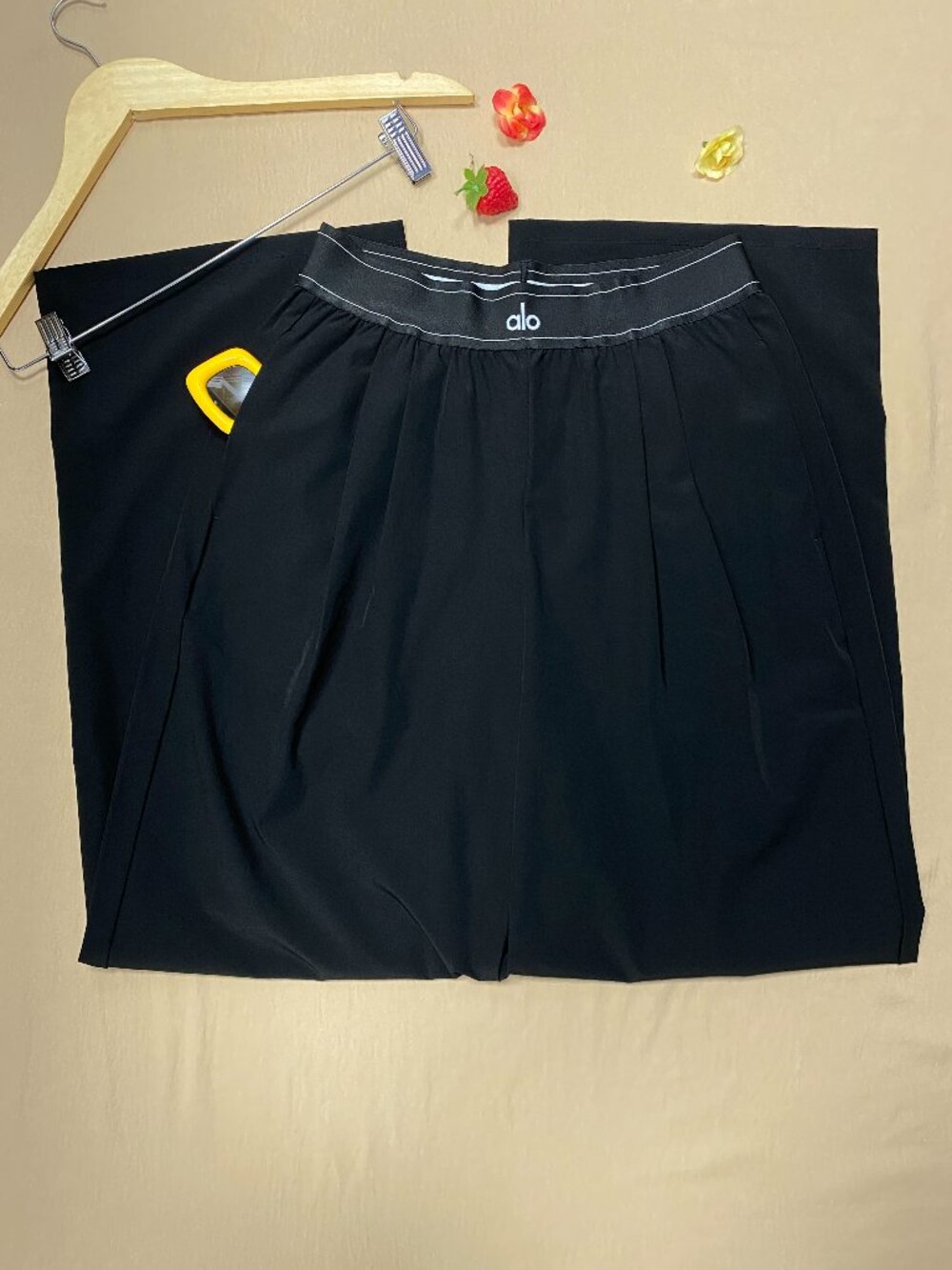 Black⭐ALO Yoga Suit Up Wide Trouser Regular30” Inseam😍Flowy & Flattering NWT - Picture 4 of 7